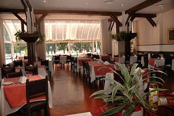 Hotel Austral Viedma Buitenkant foto