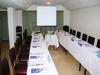 Hotel Austral Viedma Buitenkant foto