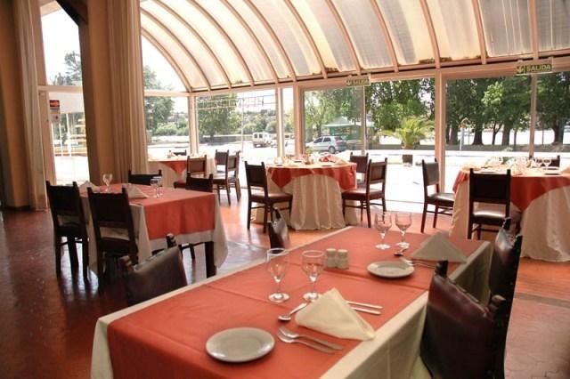 Hotel Austral Viedma Buitenkant foto
