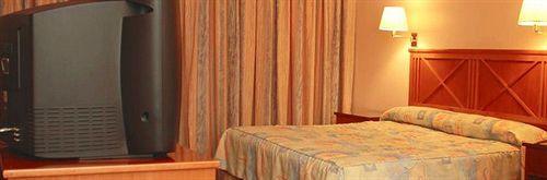 Hotel Austral Viedma Buitenkant foto